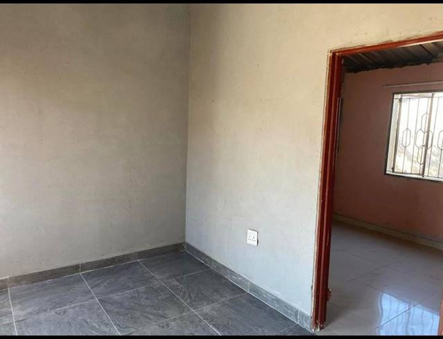 2 BEDROOM HOUSE FOR SALE IN GA-RANKUWA ZONE 1